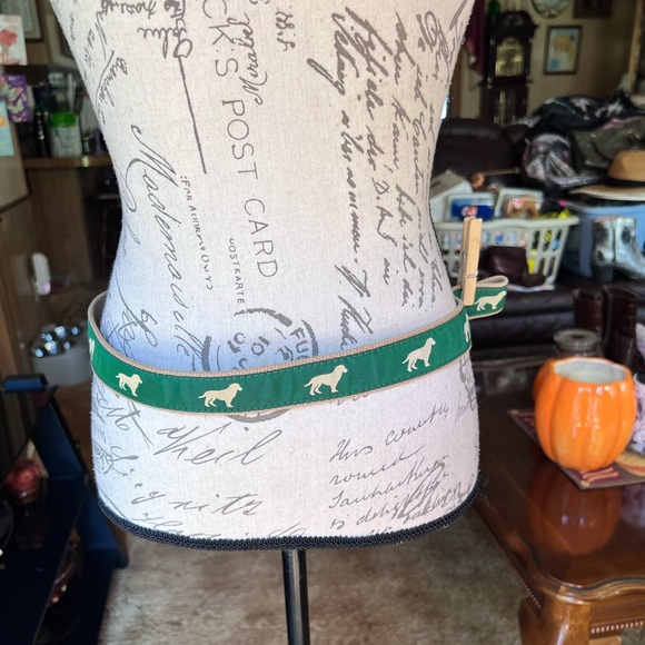 NWT Men's Leather Green Canvas Woven Ribbon Belt Dogs Print Sz 38. - Picture 7 of 11